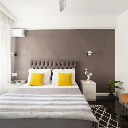 Seaside Apartment By Flisvos Marina Athens Exterior photo