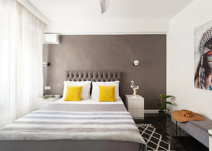 Seaside Apartment By Flisvos Marina